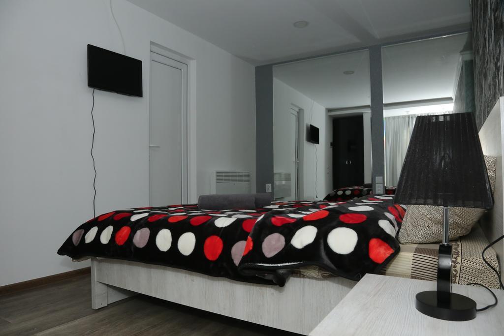 Hotel Elma Kutaiszi Kültér fotó