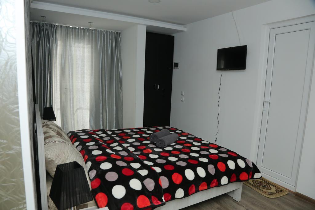 Hotel Elma Kutaiszi Kültér fotó